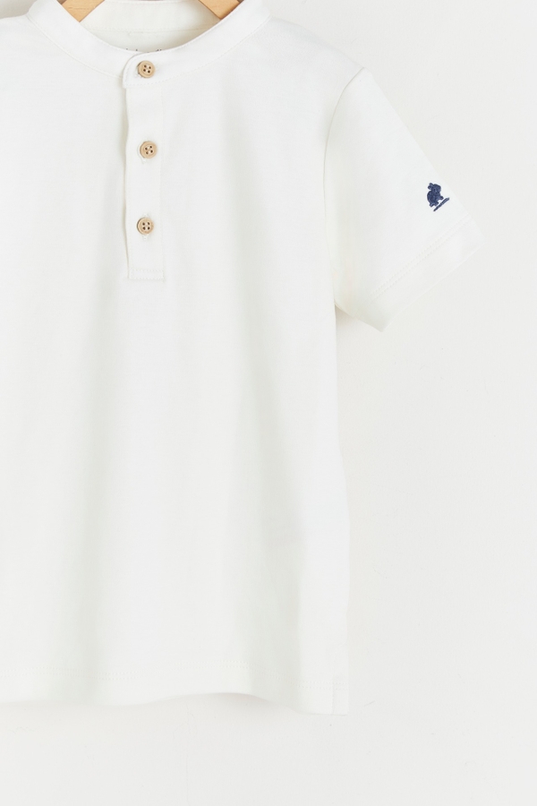 Remera Mao Simple Essentials
