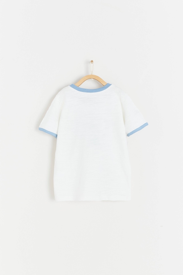 Remera Maui Buku