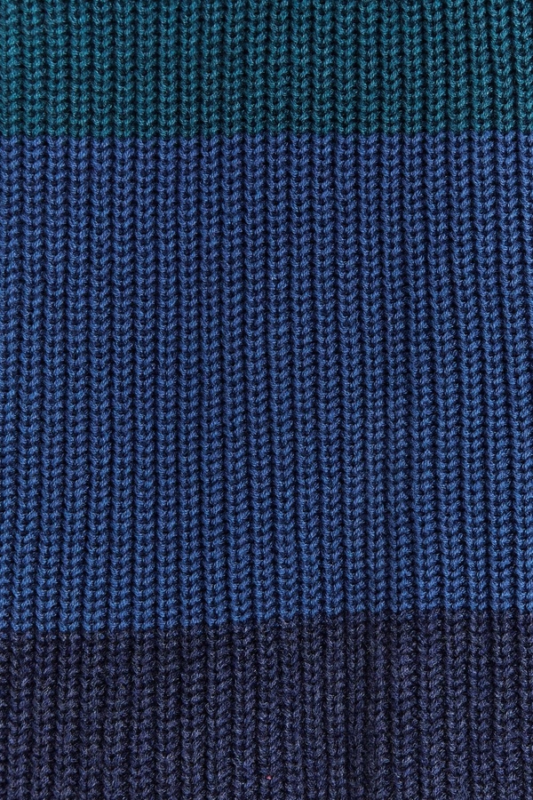 Sweater Pen Tejido