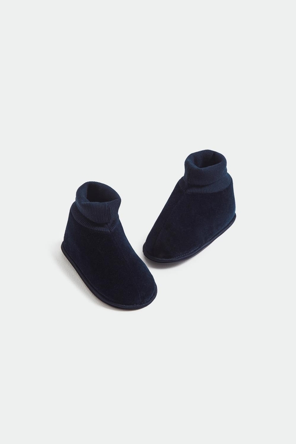 Pantufla Bota Plush